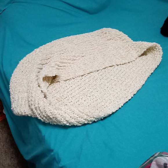 Scarf - Picture 2 of 4